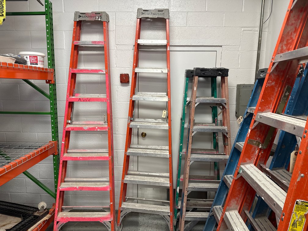 (1) 8’ Louisville Fiberglass A-Frame Ladder