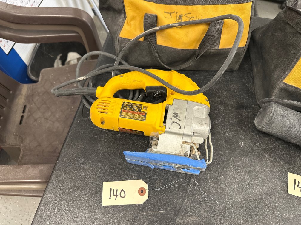 DEWALT DW317 Electric Jigsaw