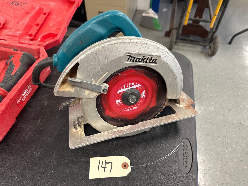 Makita 5007F 7-1/4” Electric Circular Saw