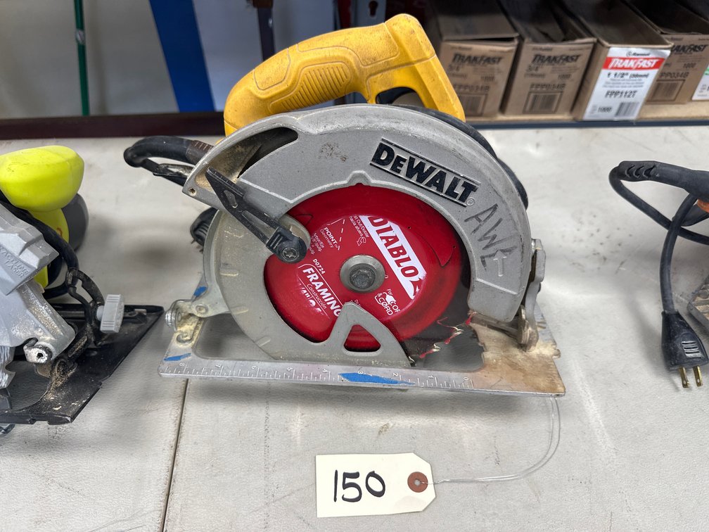 DEWALT DWE575 7-1/4” Electric Circular Saw