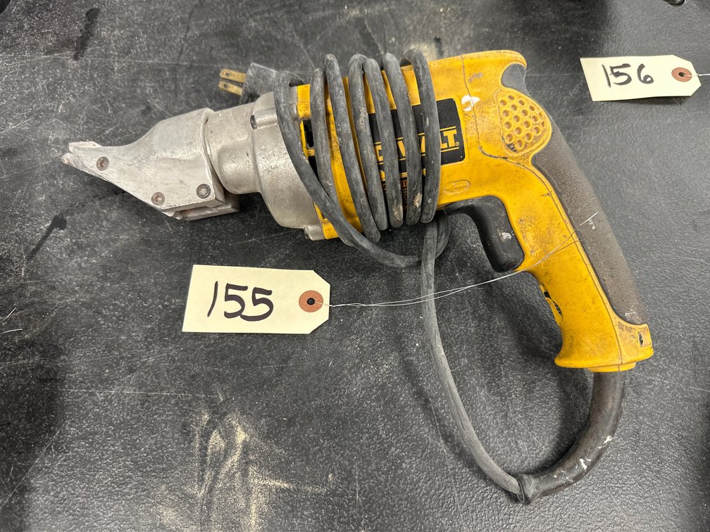 DEWALT DW890 18-Gauge Electric Swivel-Head Shear