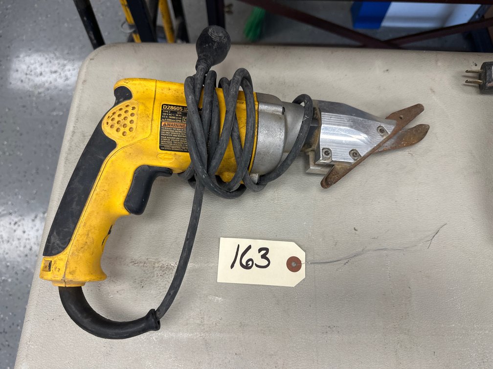 DEWALT D28605 Electric Fiber-Cement Siding Shear