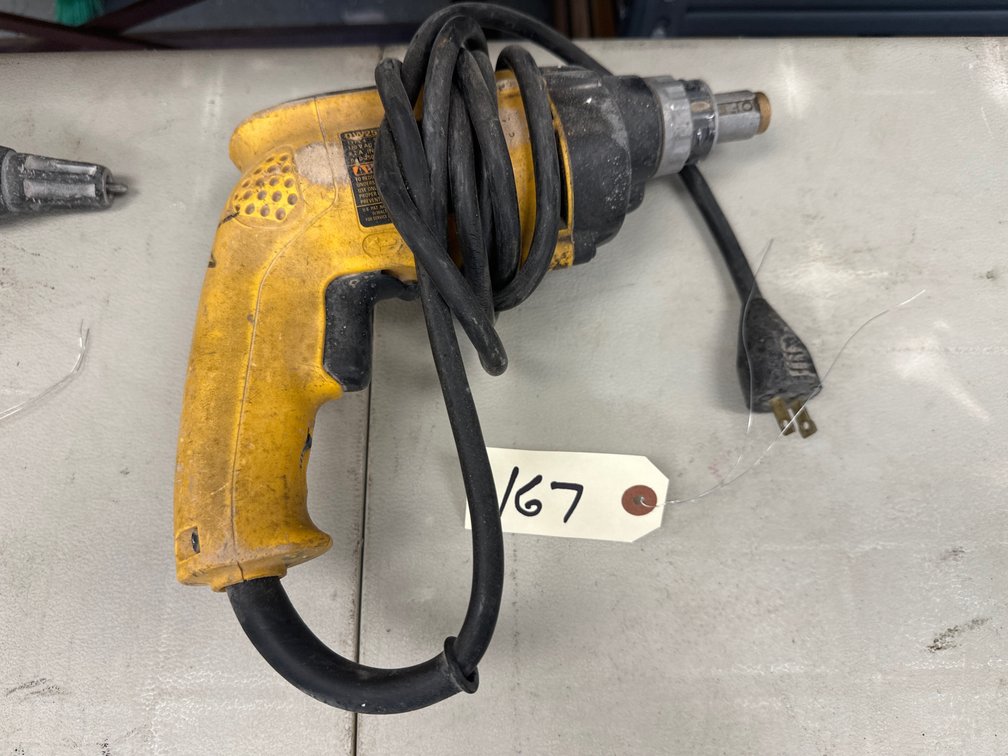 DEWALT DW257 Electric Screwgun