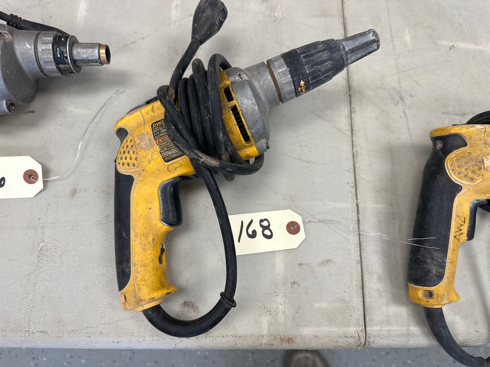 DEWALT DW272 Electric Screwgun