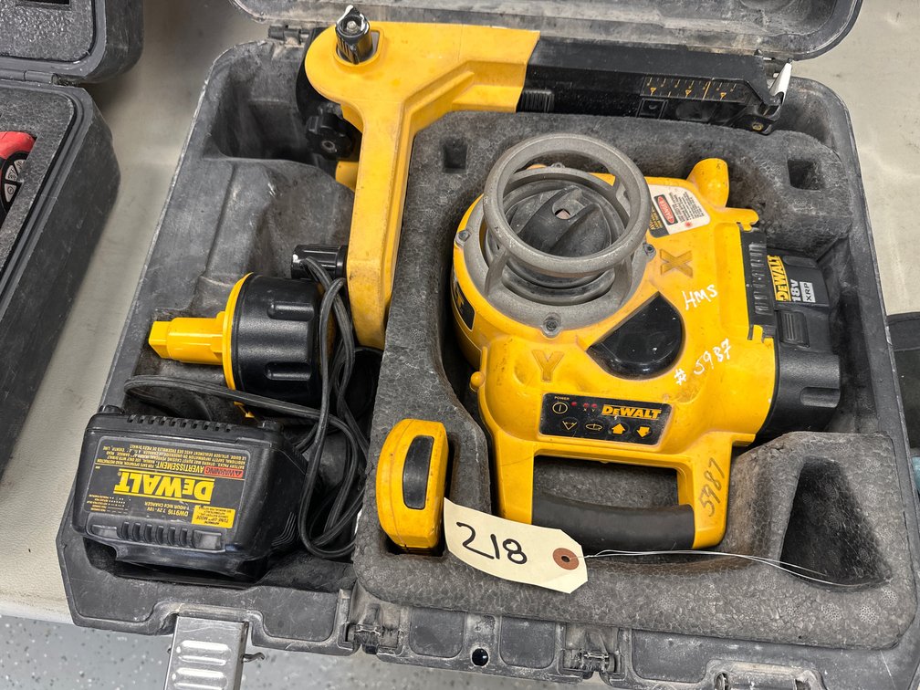 DEWALT DW077 Rotary Laser Kit