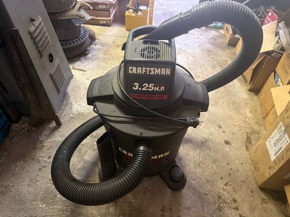 Craftsman 8-Gallon Wet/Dry Vacuum