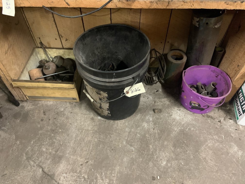 Locknut Sockets, Bolts, Wire Brushes
