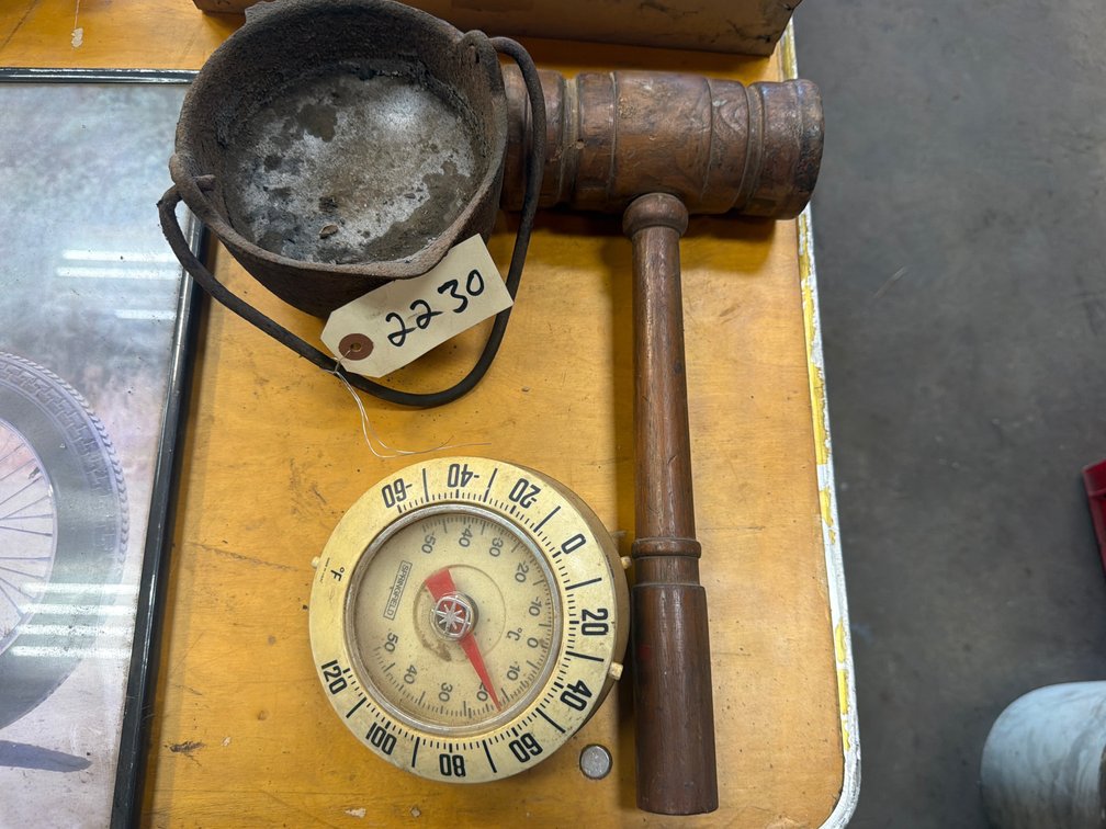 Thermometer, Gavel, Cast-Iron Melting Pot