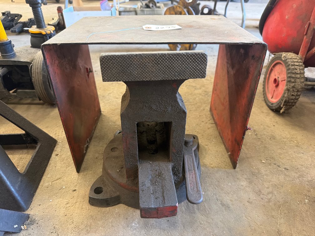Bench Vise