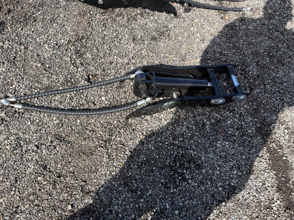 Hydraulic Thumb Clamp