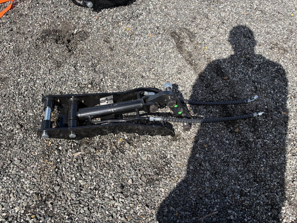 Hydraulic Thumb Clamp