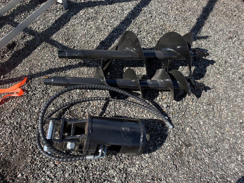 Stand-On Skid Loader Auger