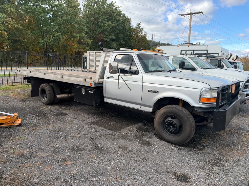 1997 Ford F-450 15’ Rollback 7.3 Diesel Manual