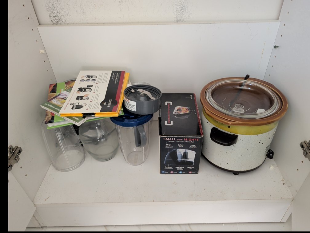 Nutri Bullet W/Books