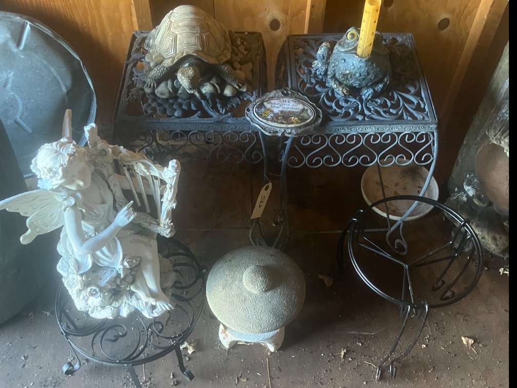 Plant Stands & Garden Ornaments