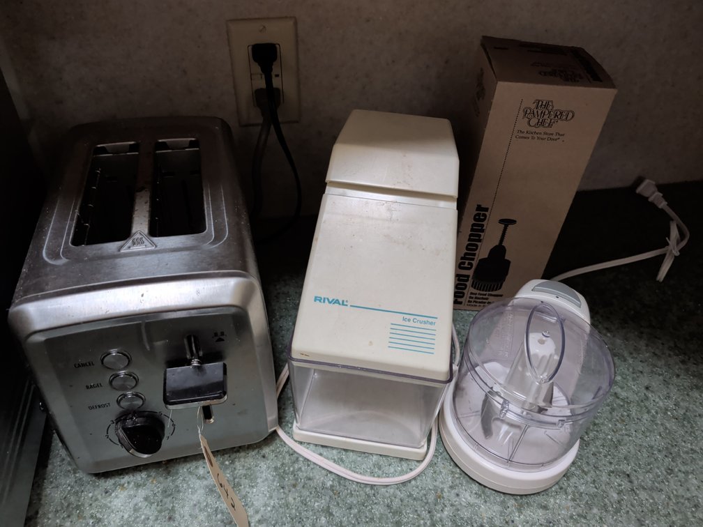 (2) Food Choppers
