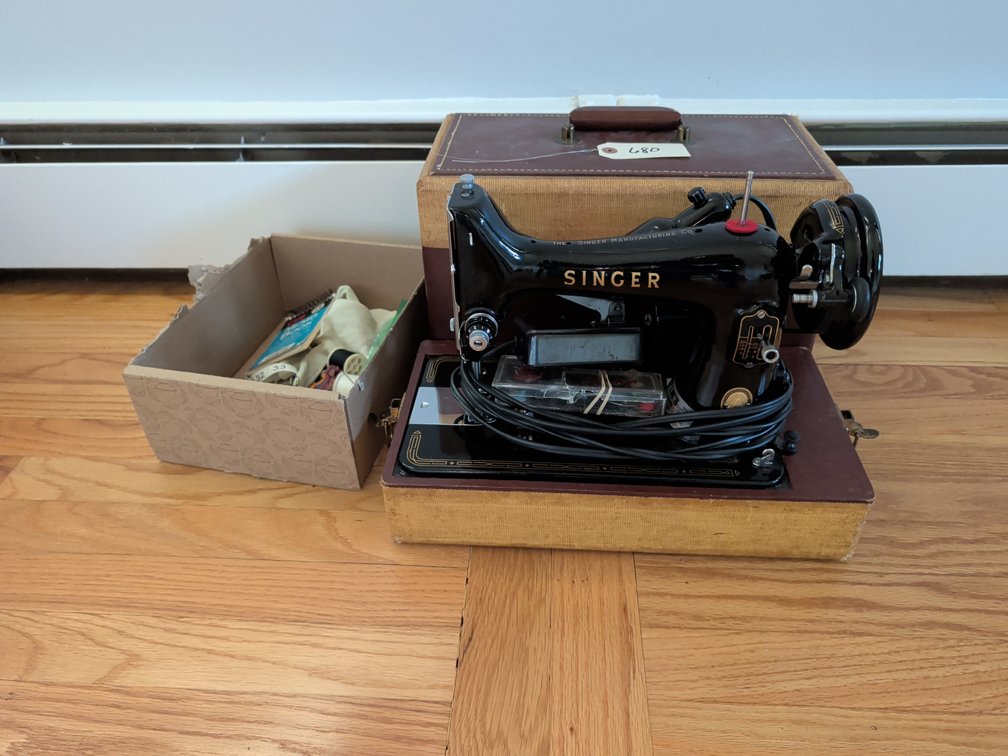 Singer Sewing Machine & Accessories