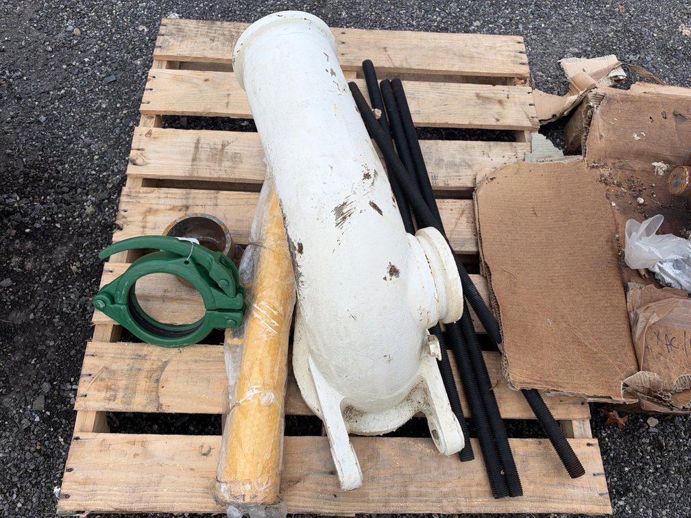Concrete Pump Elbow, Threaded Rods
