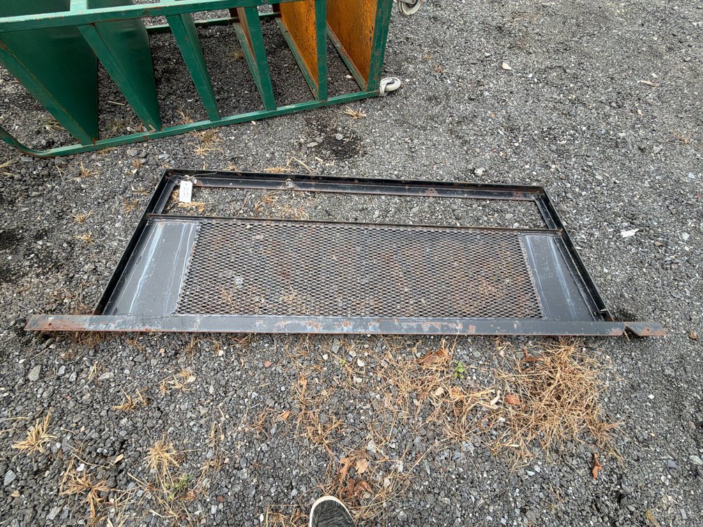 Truck Bed Cargo Divider