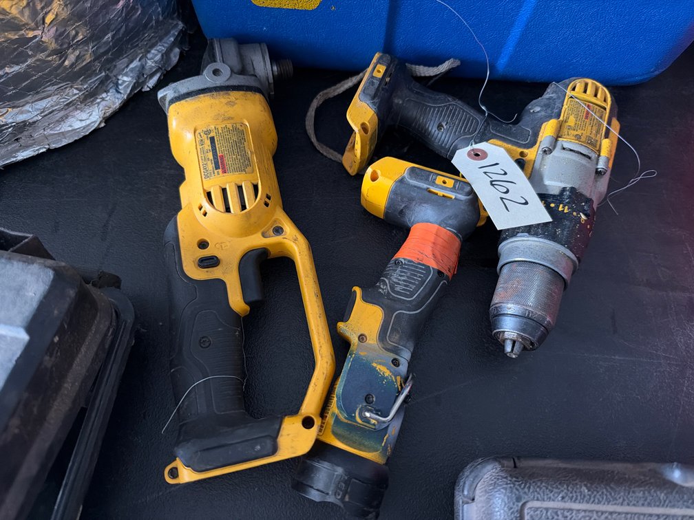 DeWalt 20V Drill, Work Light, Grinder