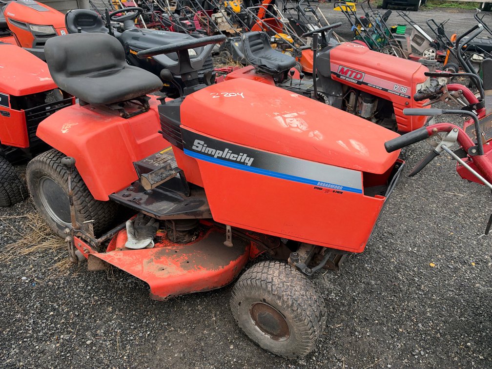 Simplicity Broadmoor Riding Mower