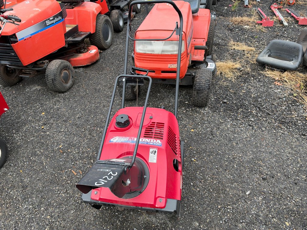 Honda HS520 Gas Snow Blower