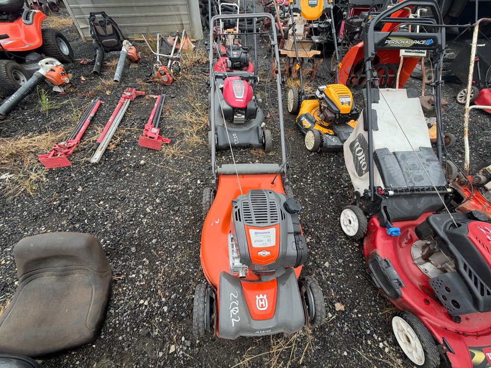 Husqvarna LC221A Gas Push Mower