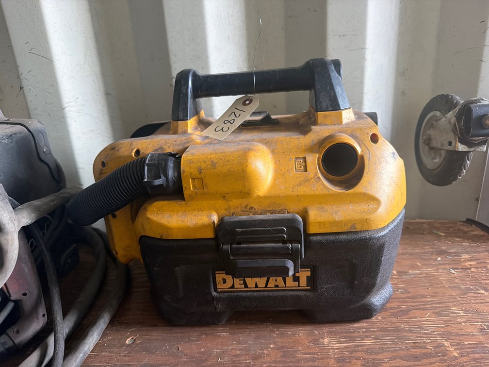 DeWalt 20V Vacuum