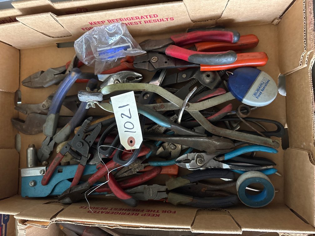 Pliers