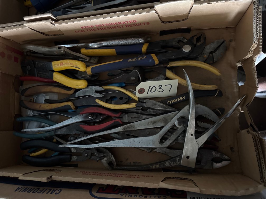 Pliers