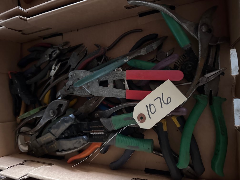 Pliers