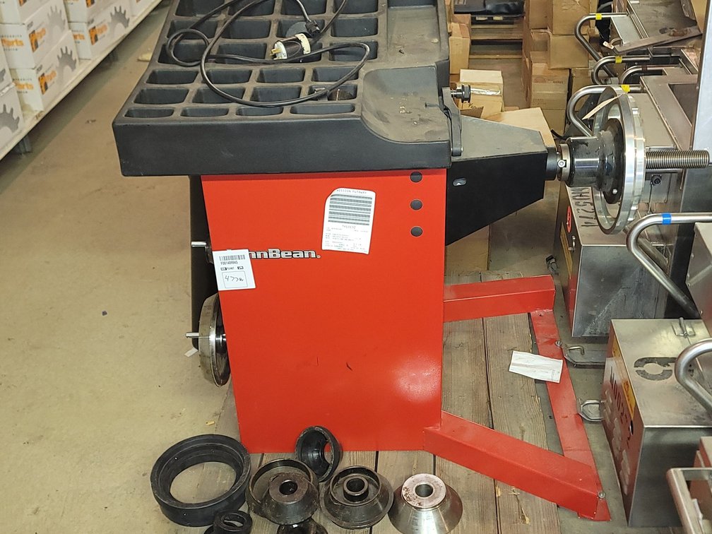 Wheel Balancing Machine .. Snap-On
