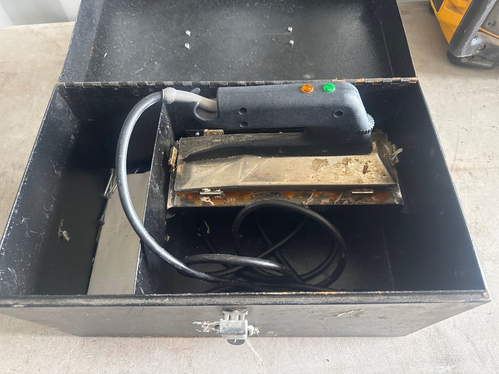Powerhold Seaming Iron