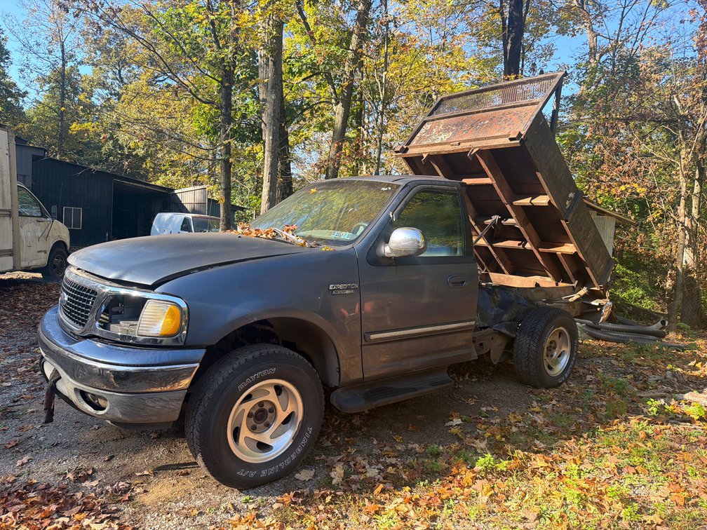 1998 Ford Expedition With Dump Body