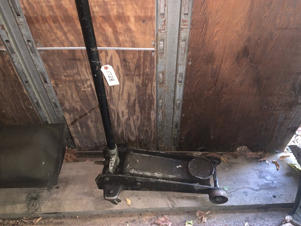 Hydraulic Floor Jack