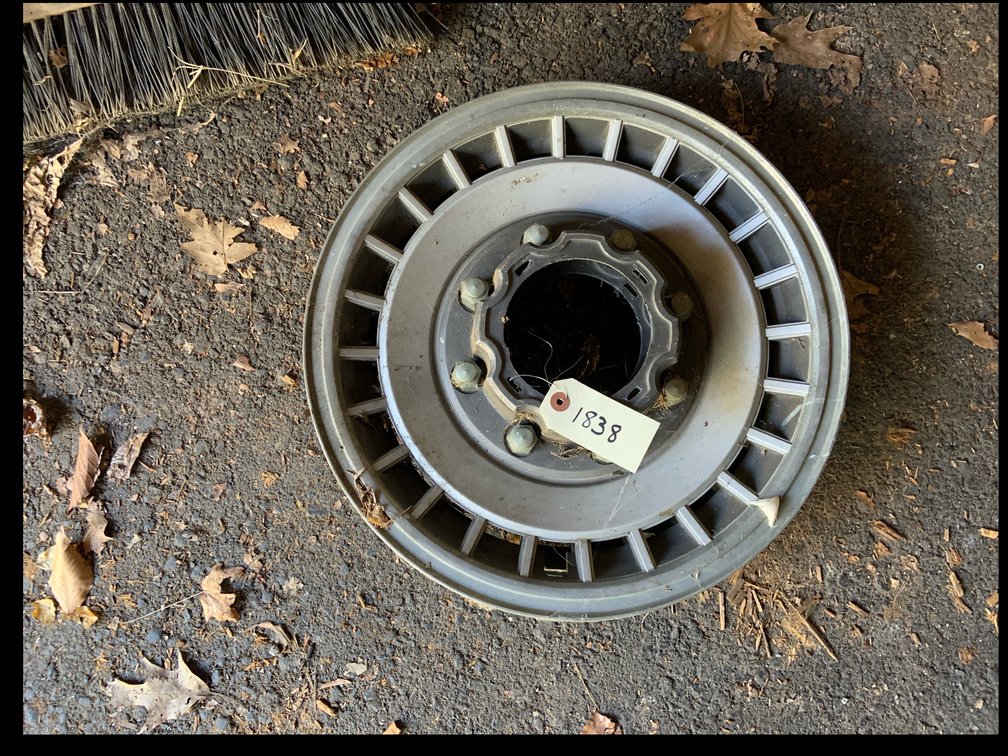(2) Hubcaps