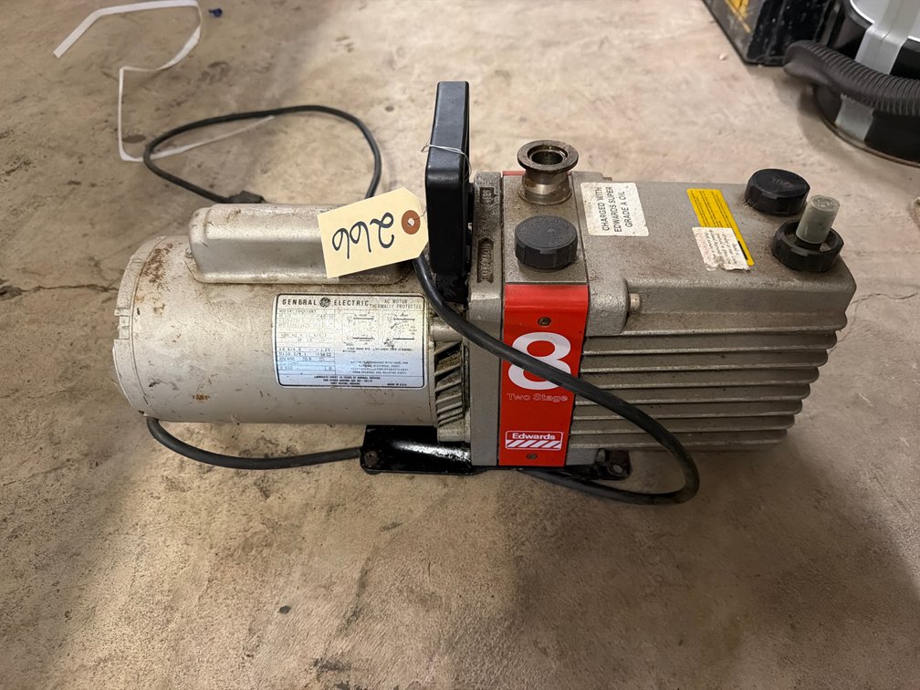 Edwards Dual-Stage Vacuum Pump
