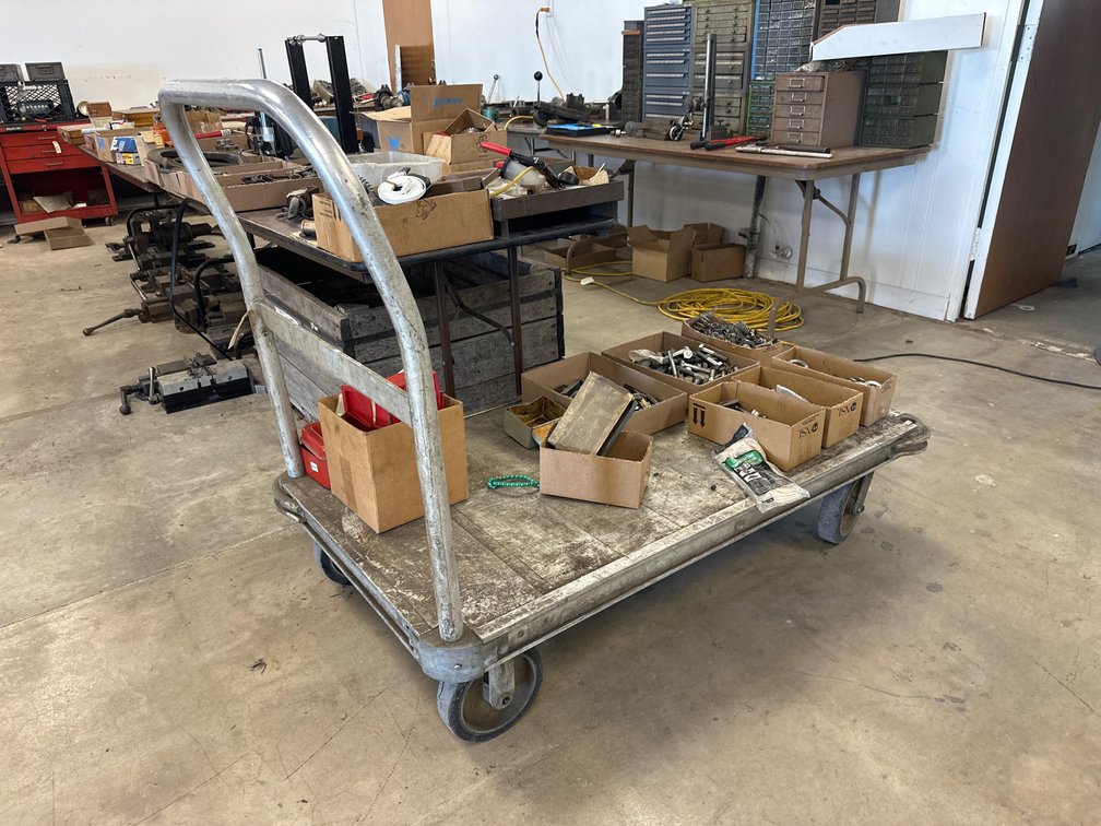 Heavy-Duty Aluminum Shop Flat Truck