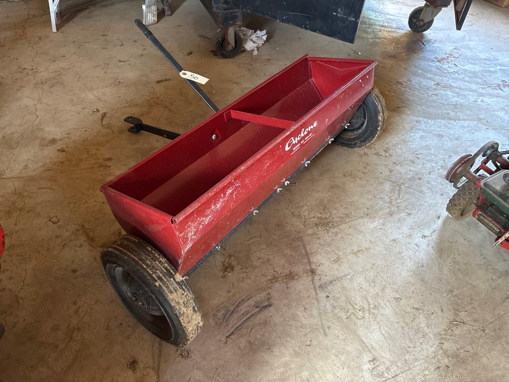 Cyclone 36H-82 Spreader