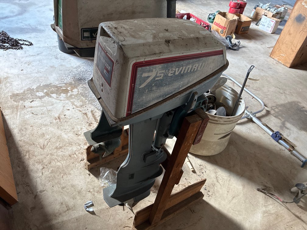 Evinrude 75 Outboard Motor