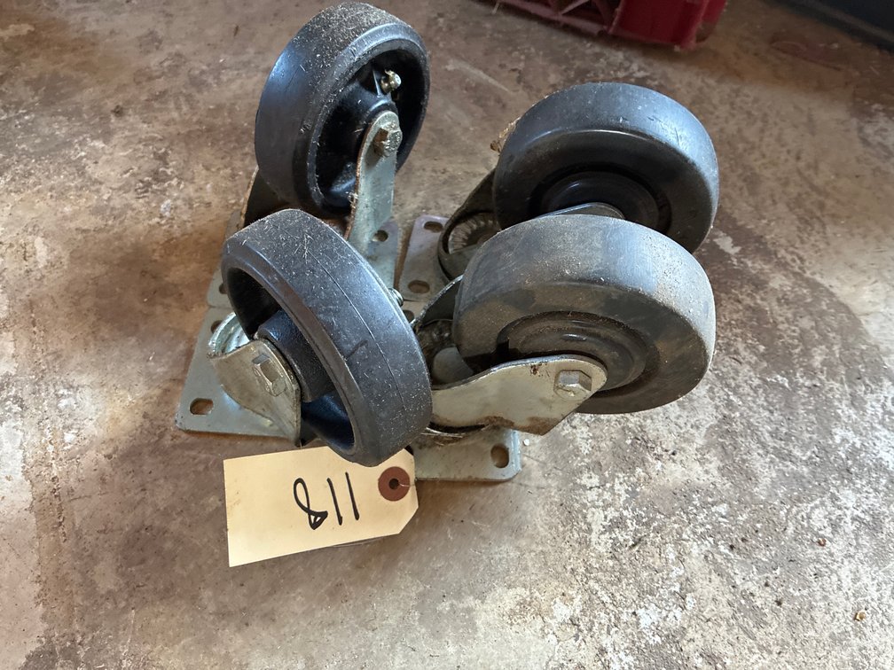 (4) Casters