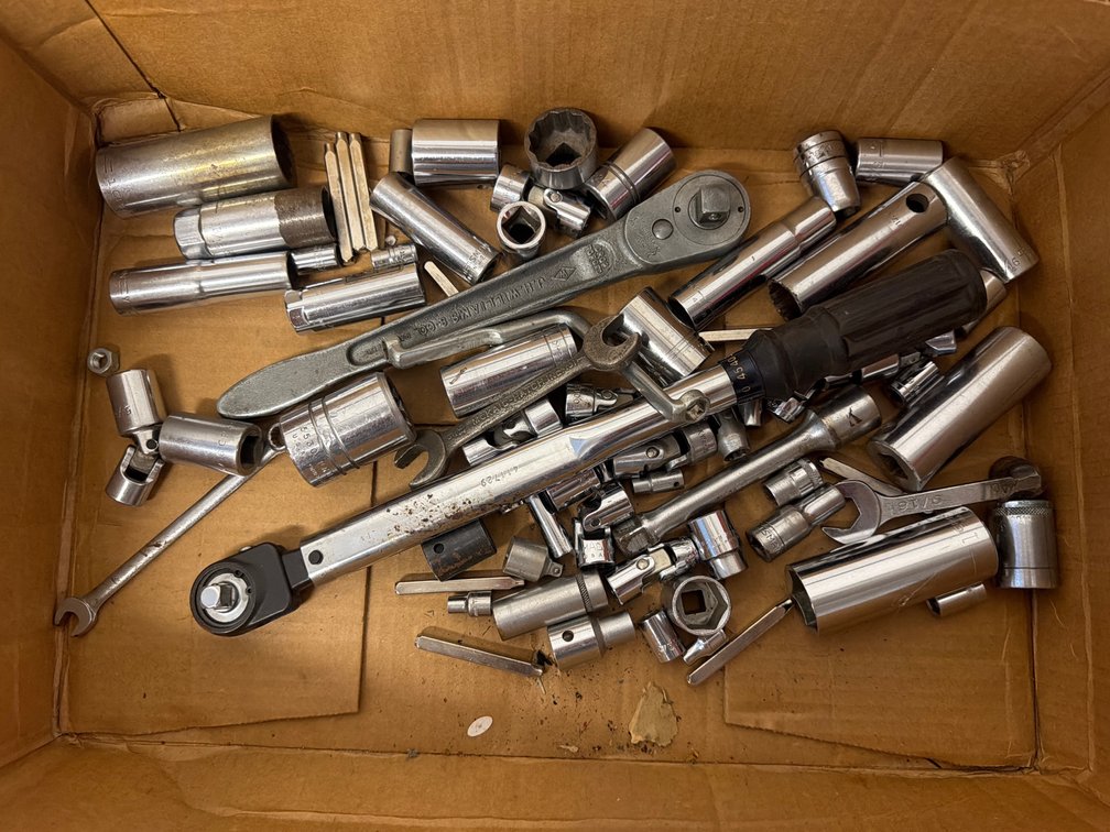 Assorted Ratchets & Sockets