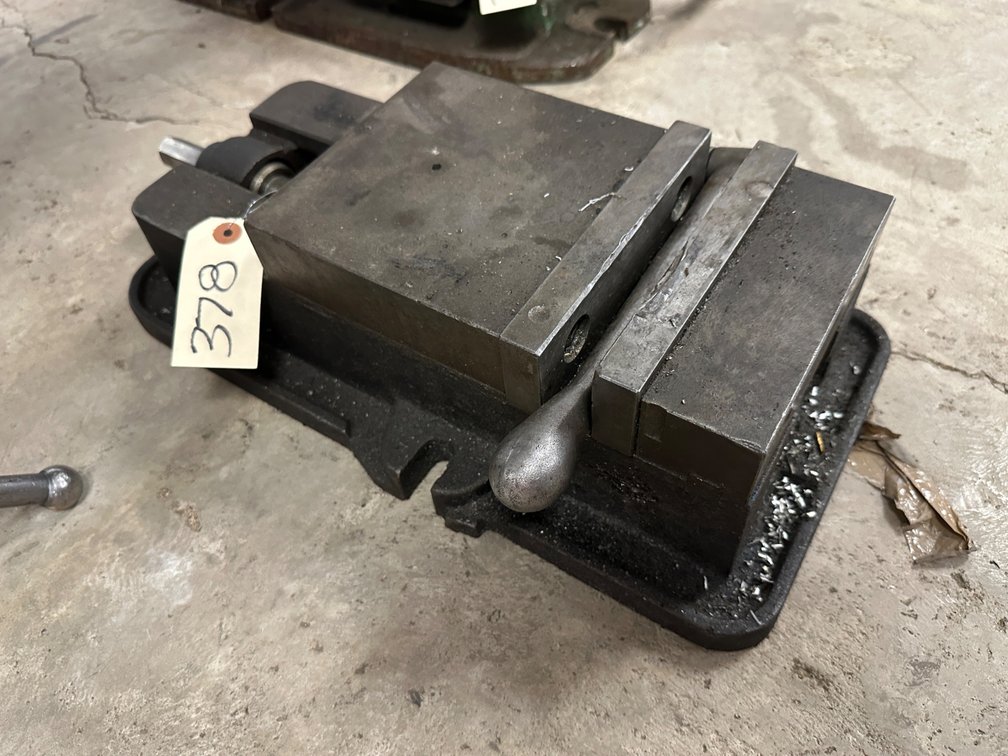 Heavy-Duty Milling Machine Vise with Handle