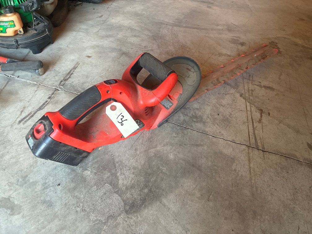 Black & Decker Cordless HedgeHog W/ Battery