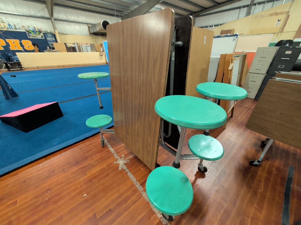 8-Seat Lunch Table