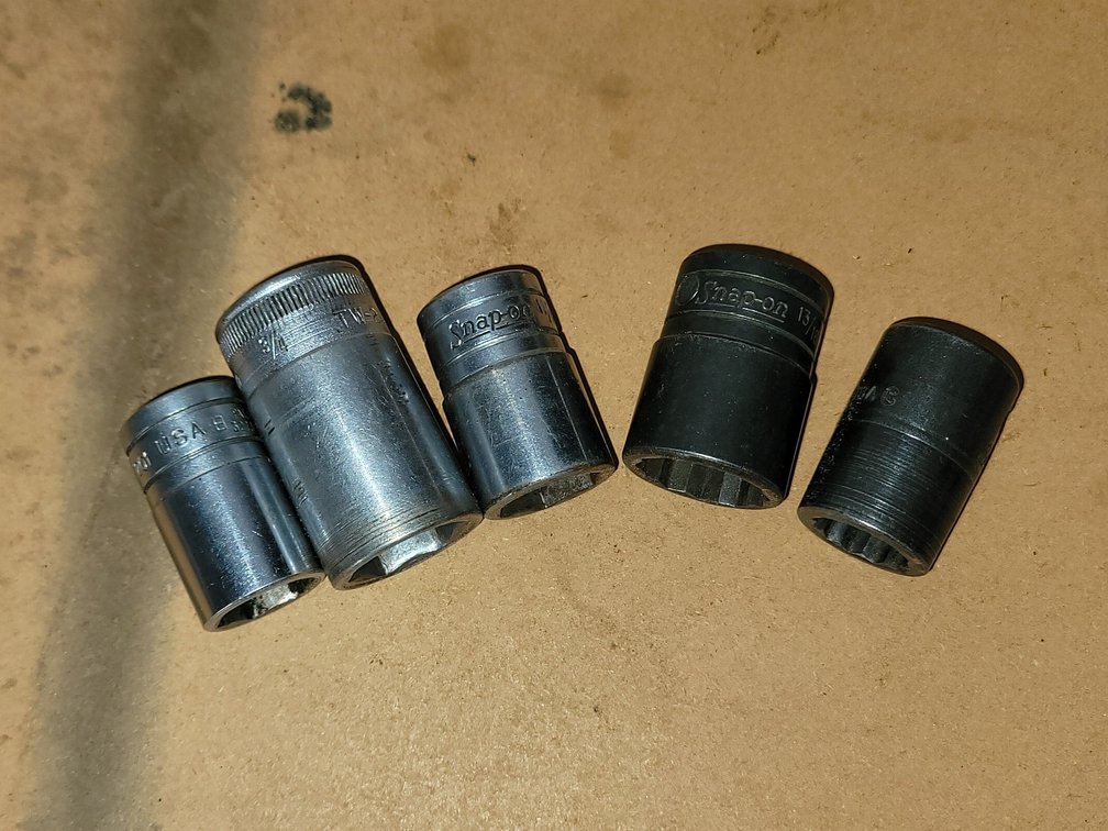 (5) Snap-On Sockets