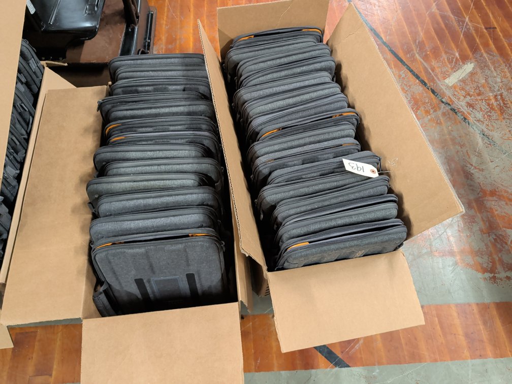 (28) Laptop Cases