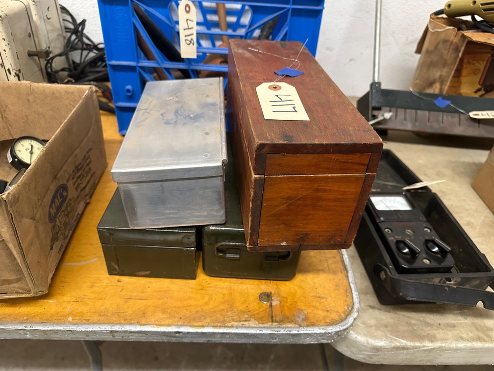 (4) Tools/Parts Containers