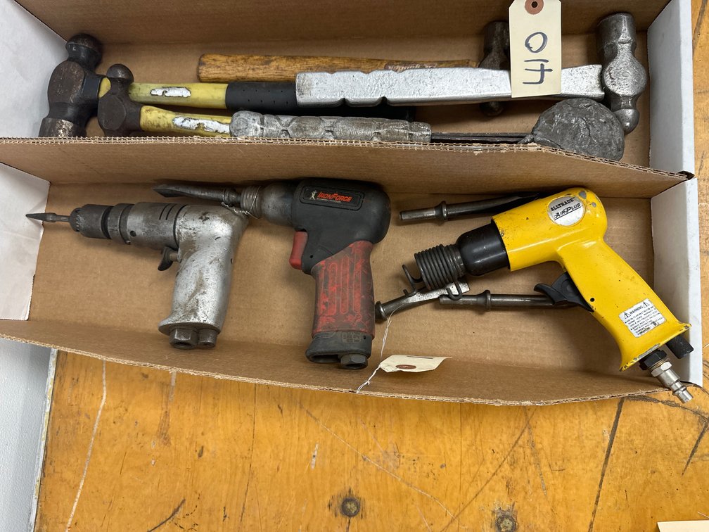 (3) Pneumatic Chisels
