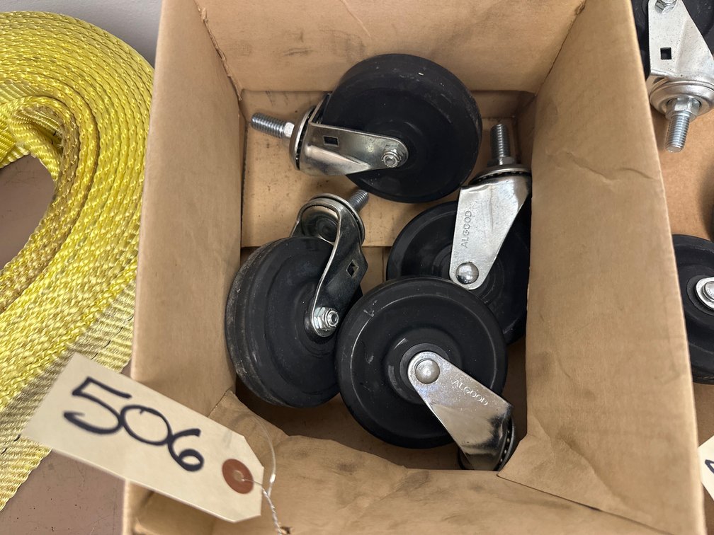 (4) New Castors